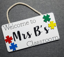 Load image into Gallery viewer, Personalised &#39;Welcome to&#39; Classroom Plaque

