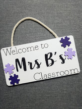 Load image into Gallery viewer, Personalised &#39;Welcome to&#39; Classroom Plaque
